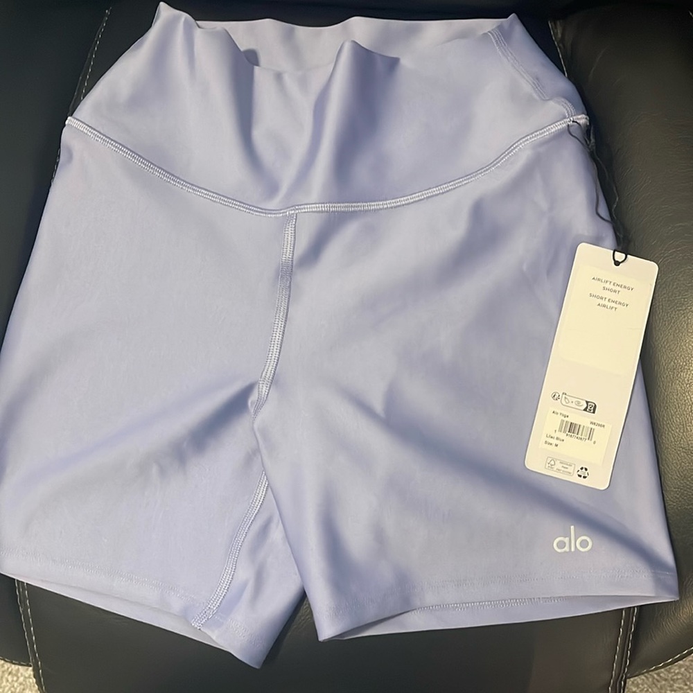Brand new never worn alo airlift energy short-color lilac blue